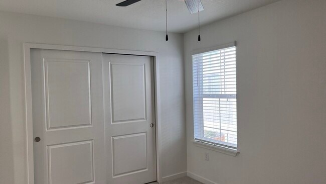 Building Photo - Charming 3 beds 2 baths in Commerce City!