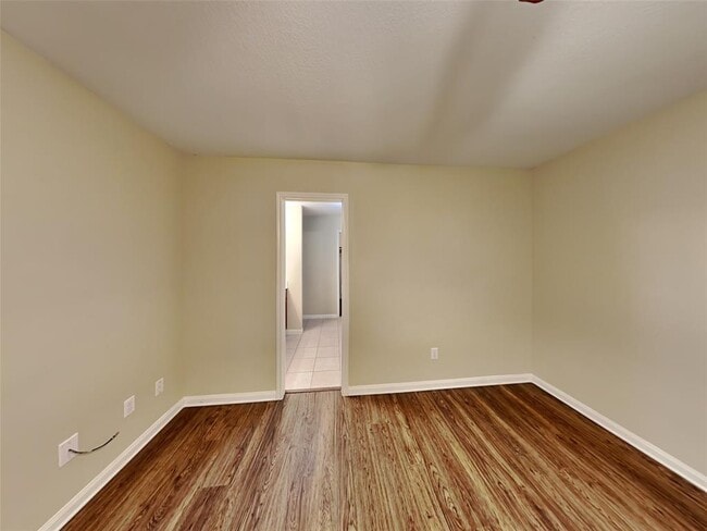 Building Photo - 10292 Stone Gate Dr