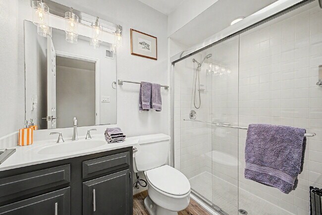 Building Photo - Furnished Luxury Condo in Guard-Gated Casa Del Monte | Prime Old Town Scottsdale Location