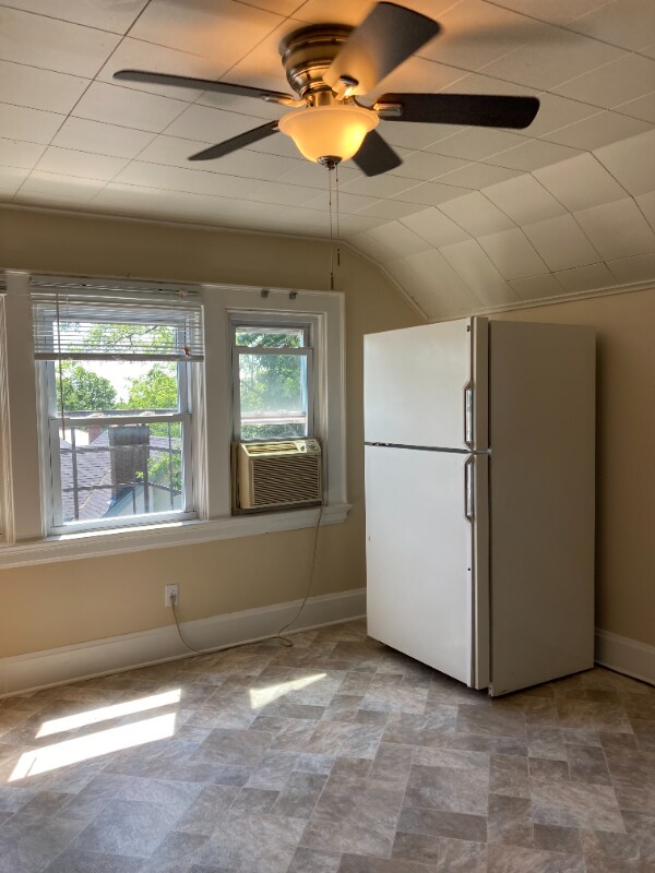 Building Photo - 1038 Overlook Ave