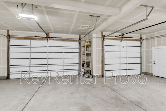 Building Photo - 275 N 600 W