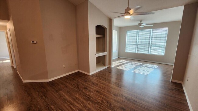 Building Photo - 4122 Central Sarasota Pkwy