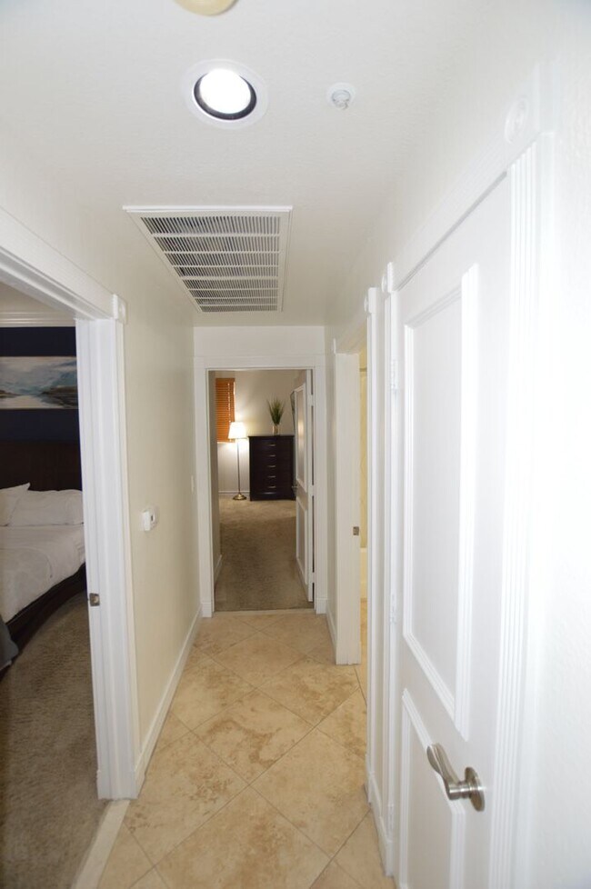 Building Photo - Newly Remodeled & Furnished Luxury Condo Rental near the Las Vegas Strip!