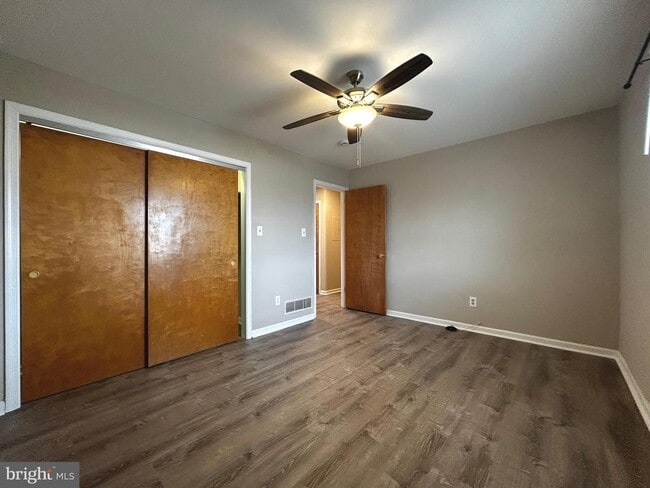 Building Photo - 480 E Main St