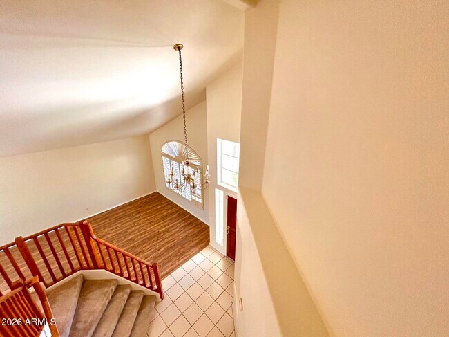 Building Photo - 5922 W Gary Dr