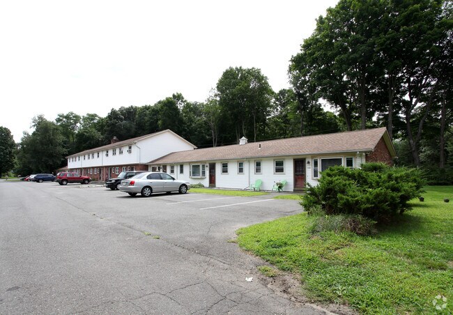 Primary Photo - Holly House Apartments