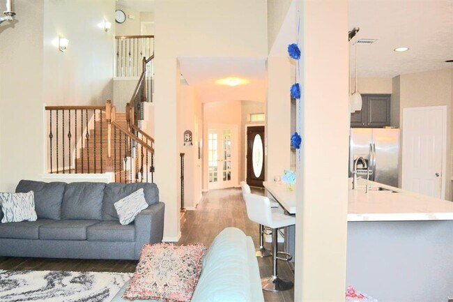 Building Photo - 4815 Schiller Park Ln