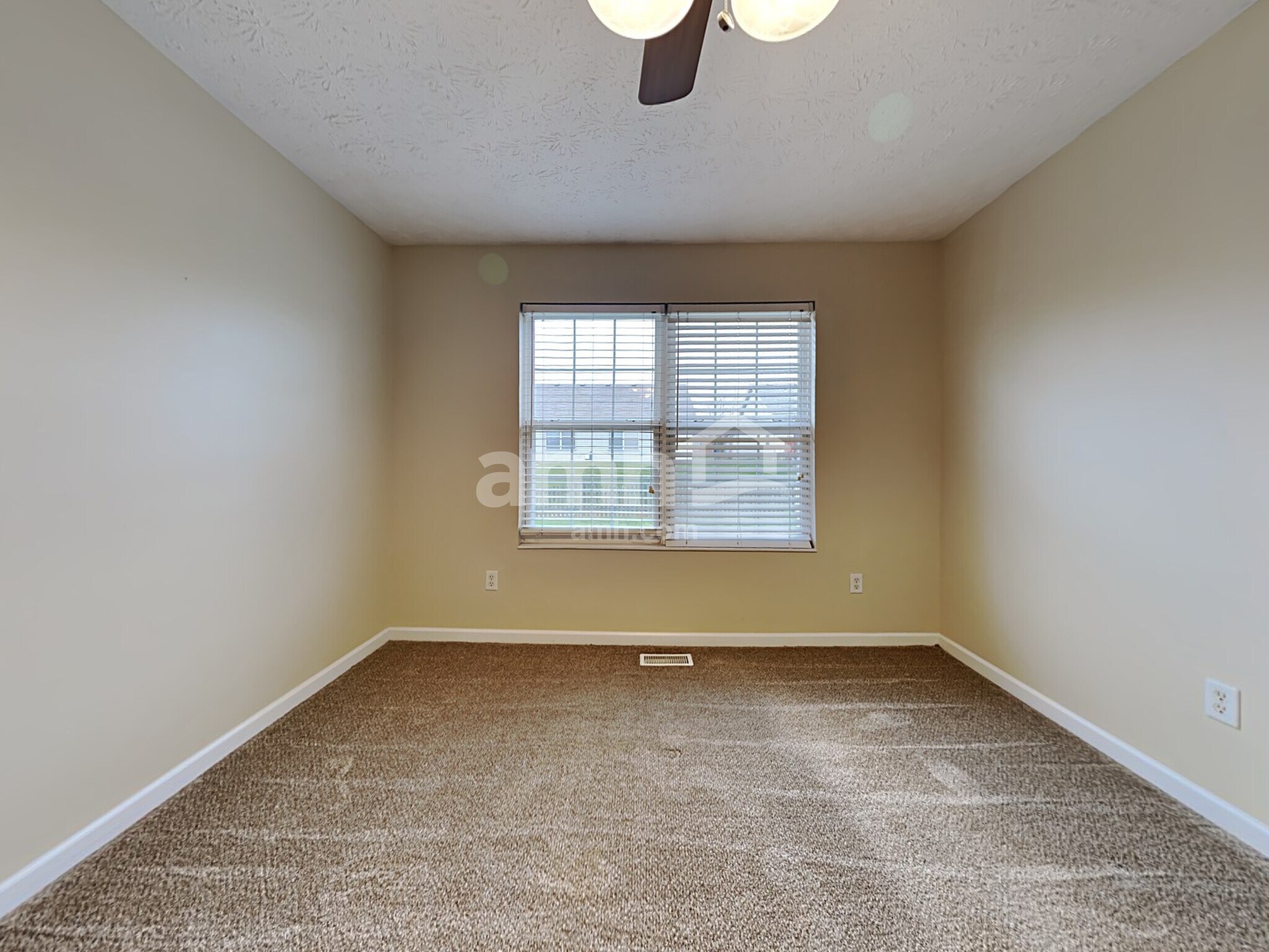 Building Photo - 9235 Sawgrass Dr