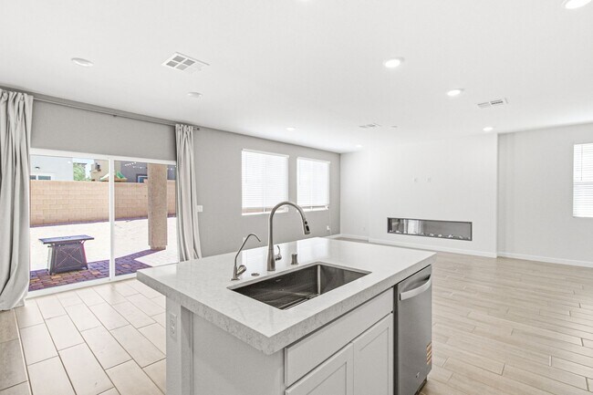 Building Photo - Spacious Southwest Las Vegas Home with Large Loft & Expansive Backyard