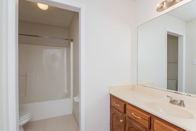 Building Photo - 7942 Breezy Meadows Ln