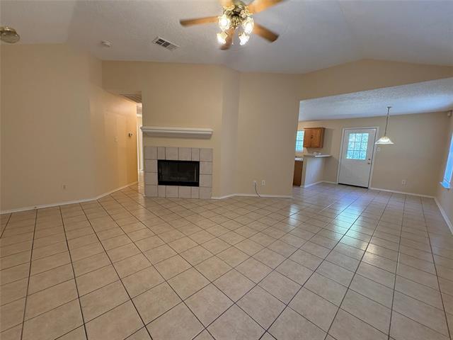 Building Photo - 2737 Gant Dr