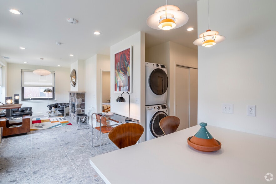 Primary Photo - Nu-State Apartments