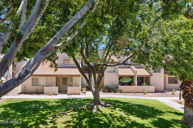Building Photo - 520 N Stapley Dr