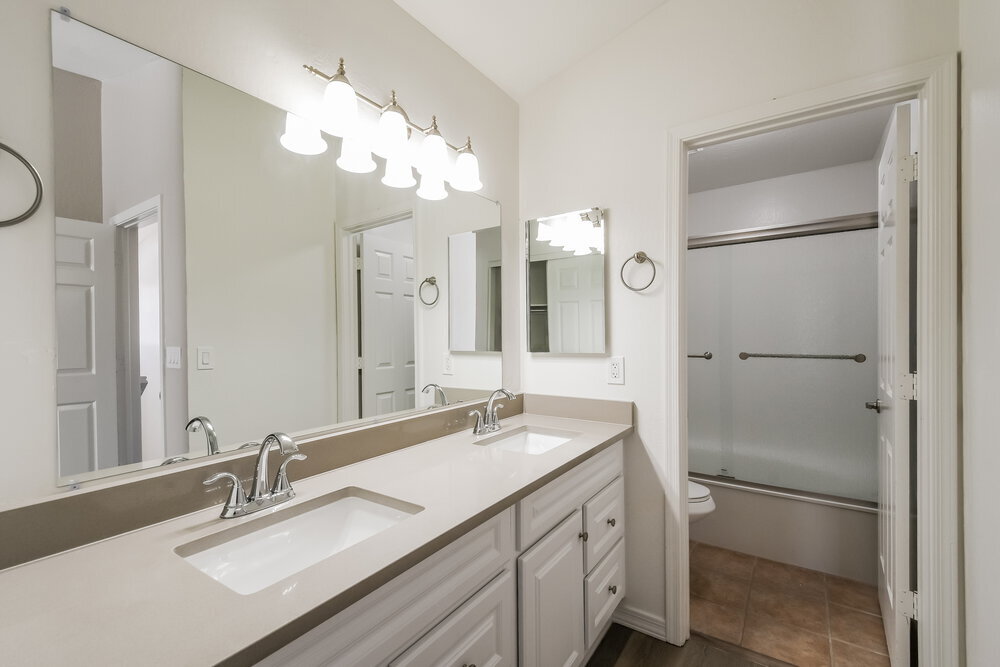 Building Photo - 2345 E Gelding Dr