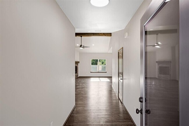Building Photo - 12650 SE 134th St