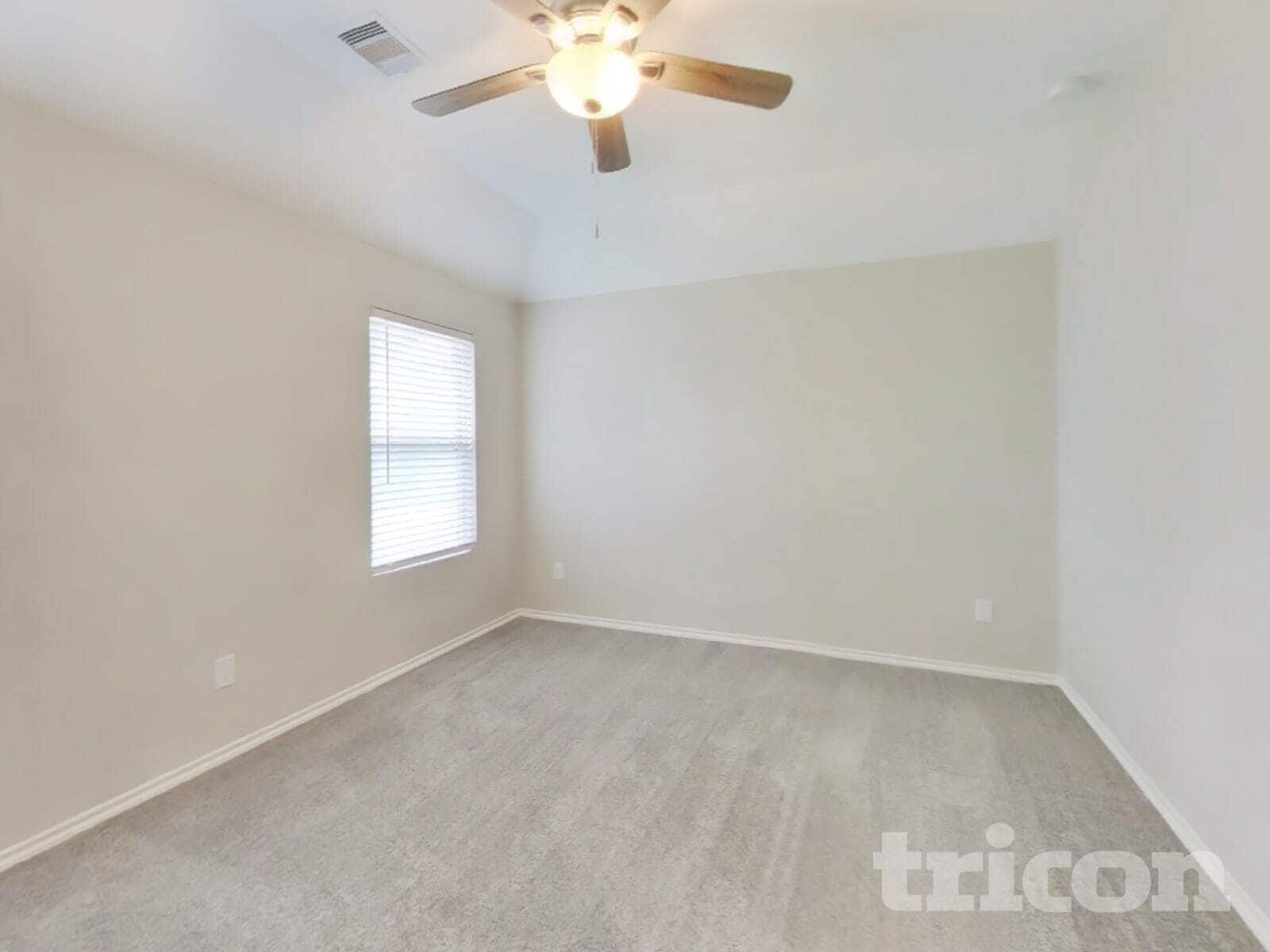 Building Photo - 11151 N Lake Mist Ln