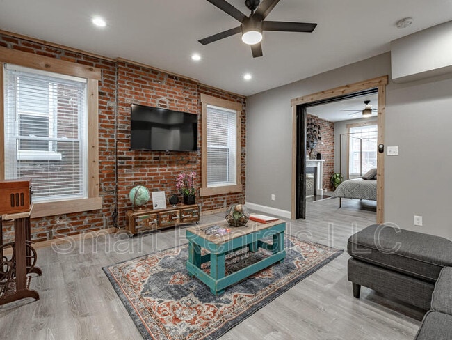 Building Photo - 3853 McRee Ave