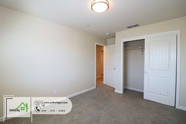 Building Photo - 810 Mission De Oro Dr