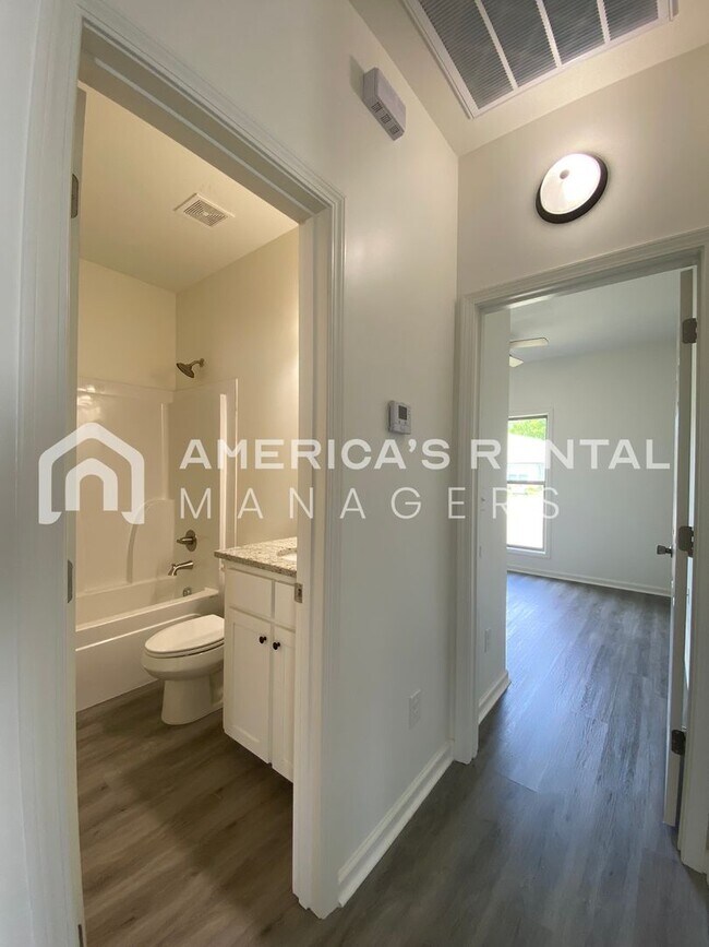 Building Photo - Home for Rent in Montgomery!!! DEPOSIT PENDING!