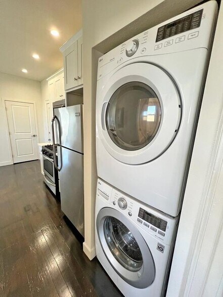 Building Photo - 2801 San Marino St