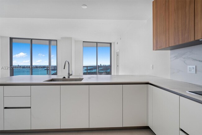 Building Photo - 1400 Biscayne Blvd