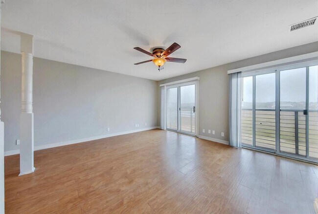 Building Photo - 709 Gale St