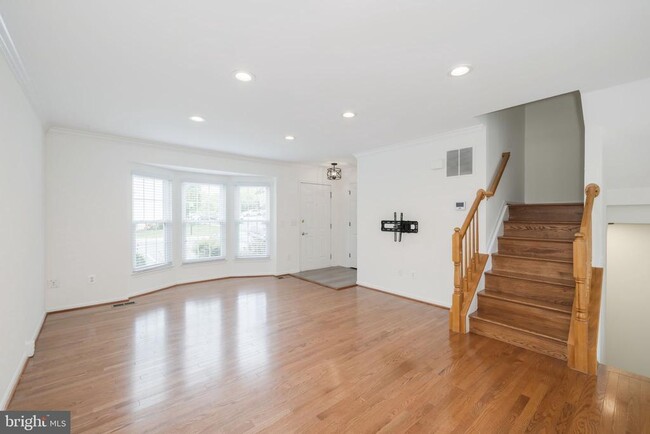 Building Photo - 5223 Dunstable Ln