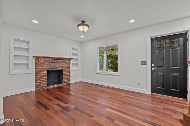 Building Photo - 835 N Ashe St