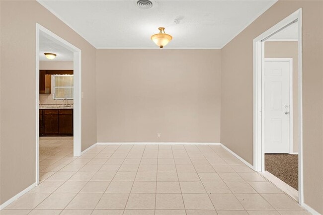 Building Photo - 702 Alta Vista Dr