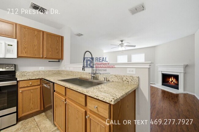 Building Photo - 712 Preston Dr