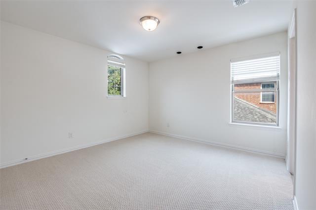 Building Photo - 1221 Dakota St