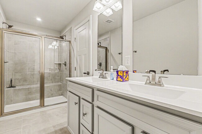 Building Photo - Townhome For Lease - Thompson's station