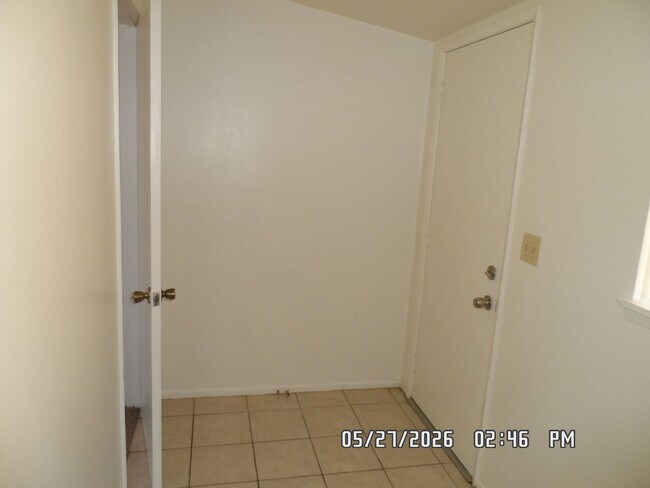 Building Photo - 25676 Flathead Rd