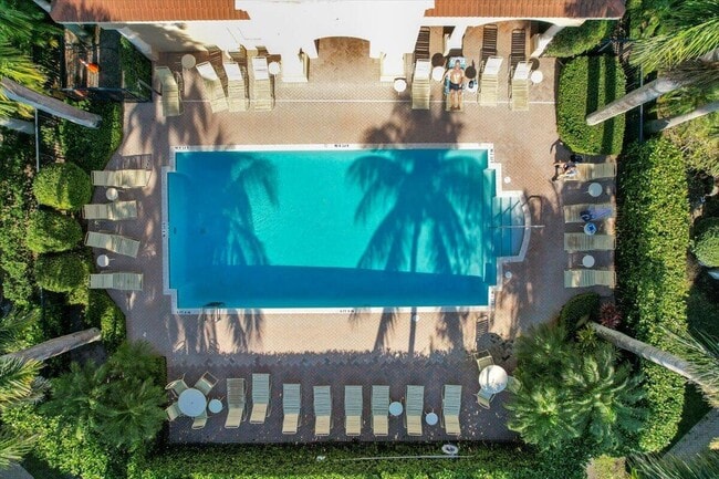 Building Photo - 4986 Bonsai Cir