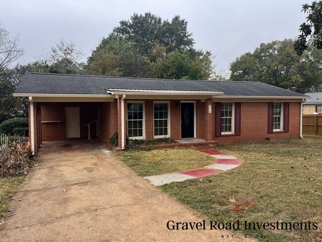 Building Photo - Charming 3-Bedroom Brick Home in a Quiet Cul-de-Sac