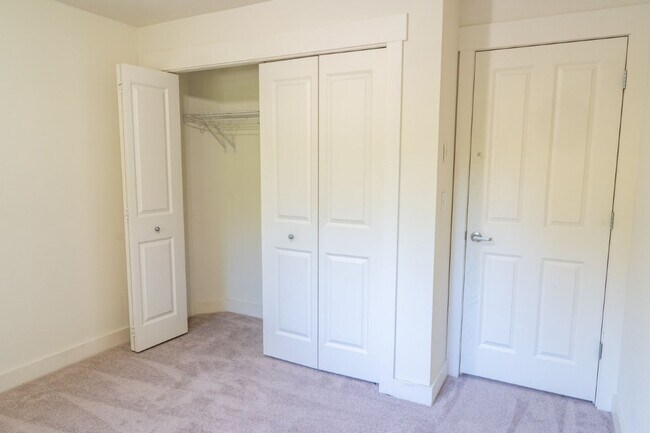 Building Photo - 4bd/2.5ba Seattle Home