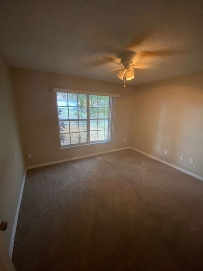 Building Photo - Magnolia Oaks Ridge in Apopka