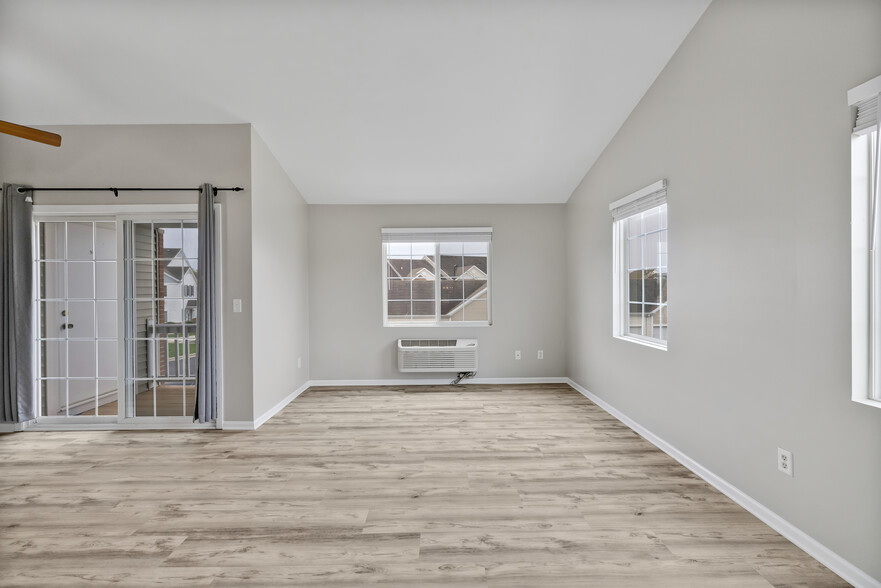 Building Photo - 222 Bertram Dr