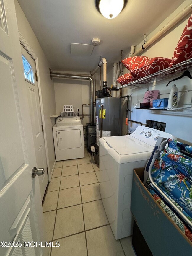 Building Photo - 738 18th Ave