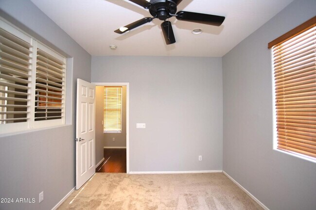 Building Photo - 2840 S Miller Dr