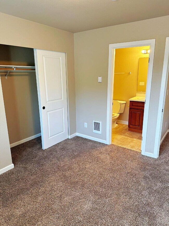 Building Photo - 5115 Solberg Drive SW