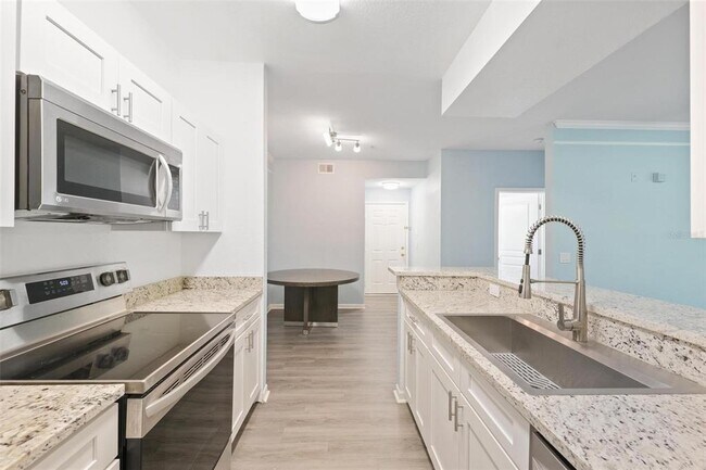 Building Photo - 17110 Carrington Park Dr