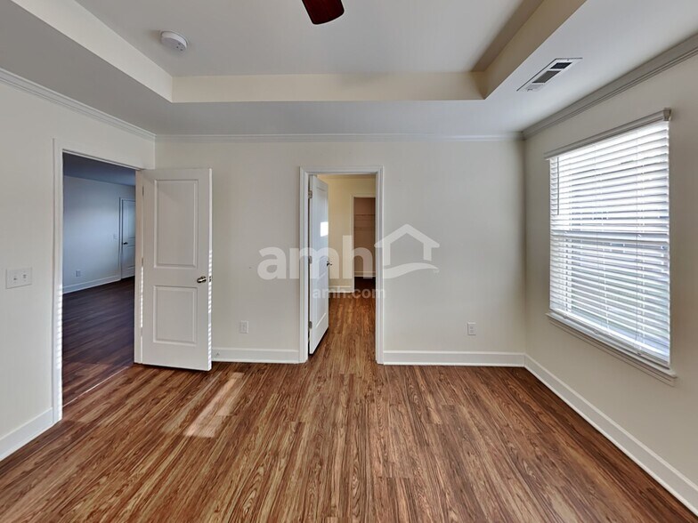 Building Photo - 4996 Chutney Dr