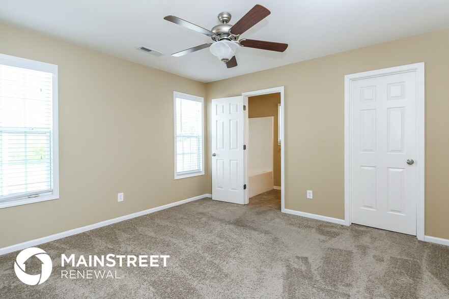 Building Photo - 430 Sailway Rd