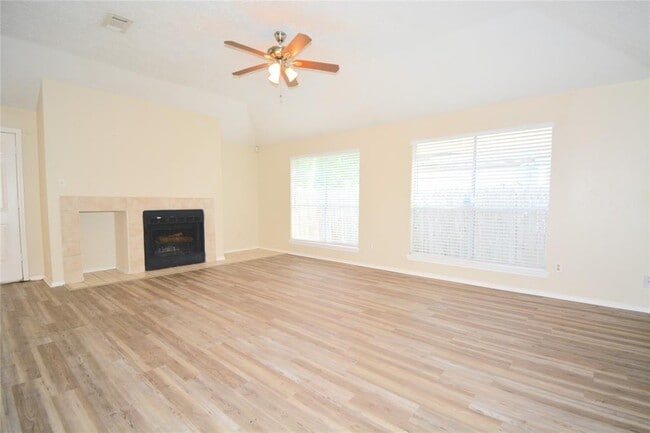Building Photo - 2511 Barrington Pl Dr