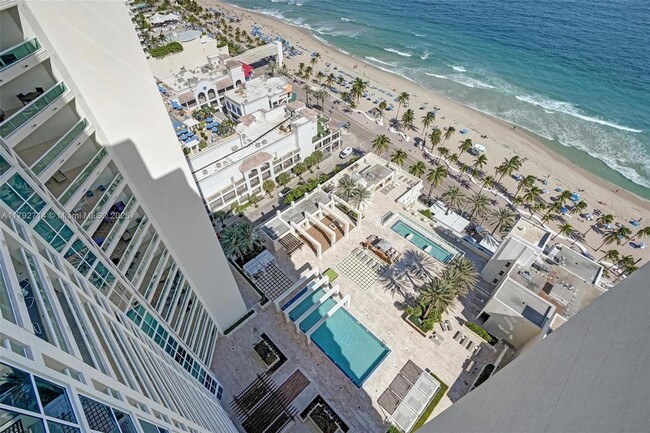 Building Photo - 101 S Fort Lauderdale Beach Blvd