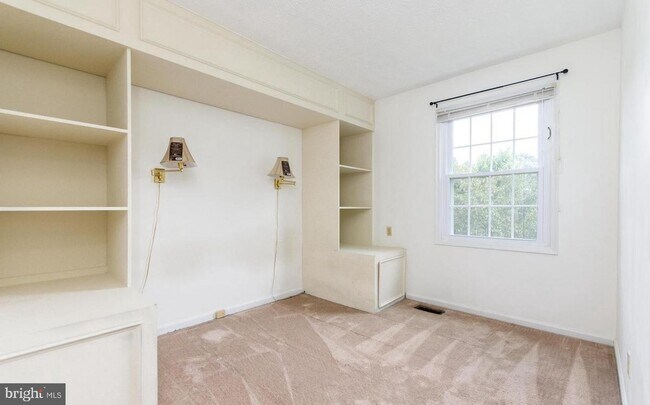 Building Photo - 6707 Ammendale Way