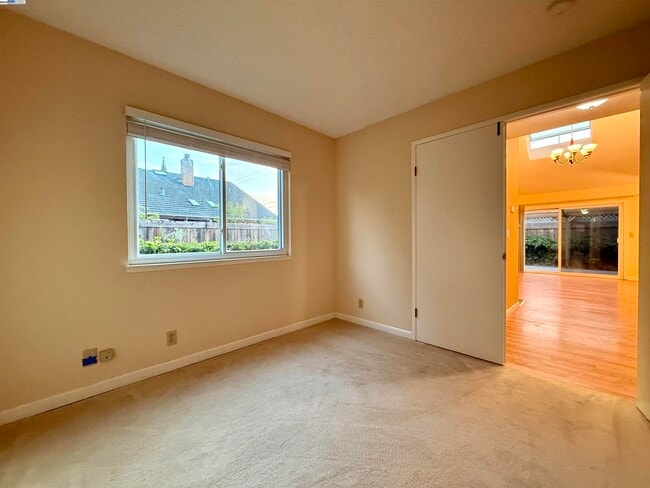 Building Photo - 10191 Yoshino Pl