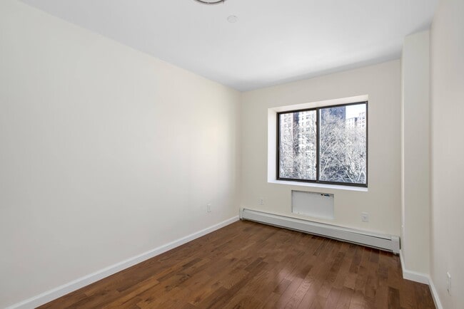 Building Photo - 915 Dawson Street, LLC
