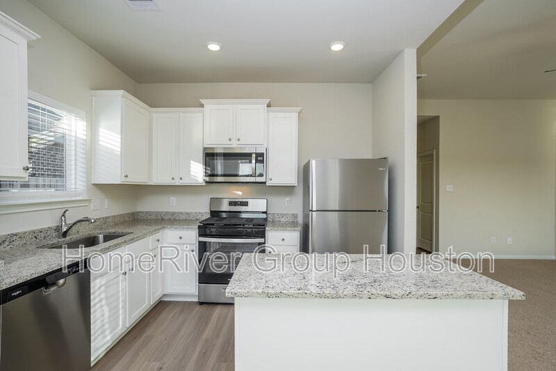 Building Photo - 14101 Freeboard Dr